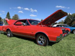 Blaze's Oldsmobile Cutlass 442 with hood and trunk open